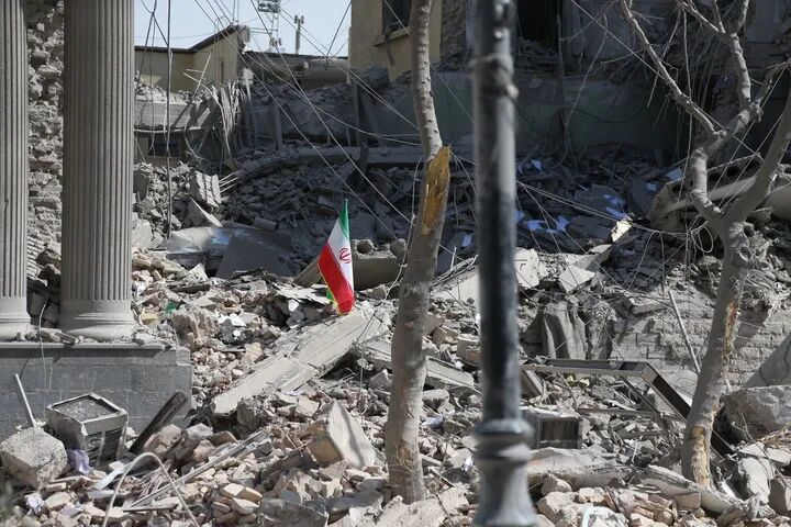 特朗普急召军工巨头：将“精良级”武器的产量“翻两番”！(5)