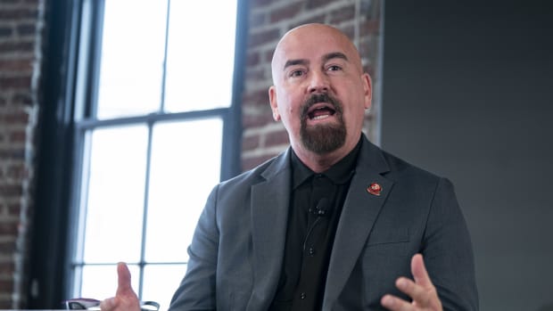 Gatewise 工程负责人 Evgeny Bereza 因其在推进人工智能和物联网系统集成方面的贡献而获得认可(3)